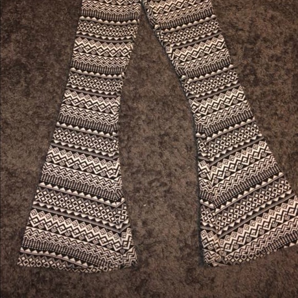 MUMU flares. - Picture 2 of 2